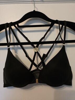 Victoria's Secret Very Sexy Strappy Front-Close Uplift Plunge Bra 34B NWOT